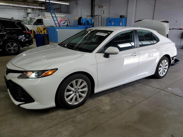  TOYOTA CAMRY 2019 Белы