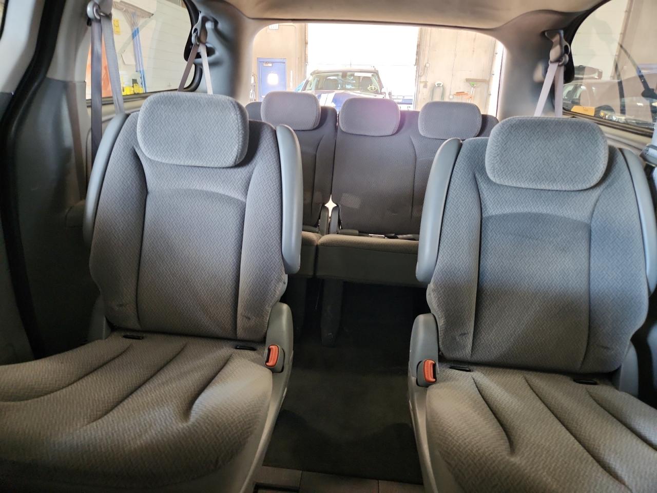 2006 Dodge Grand Caravan Sxt VIN: 2D4GP44L36R852107 Lot: 64227645