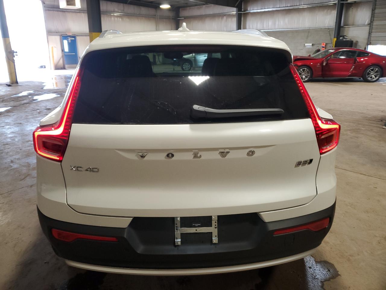 2025 Volvo Xc40 Core VIN: YV4L12UJ5S2604026 Lot: 63060135