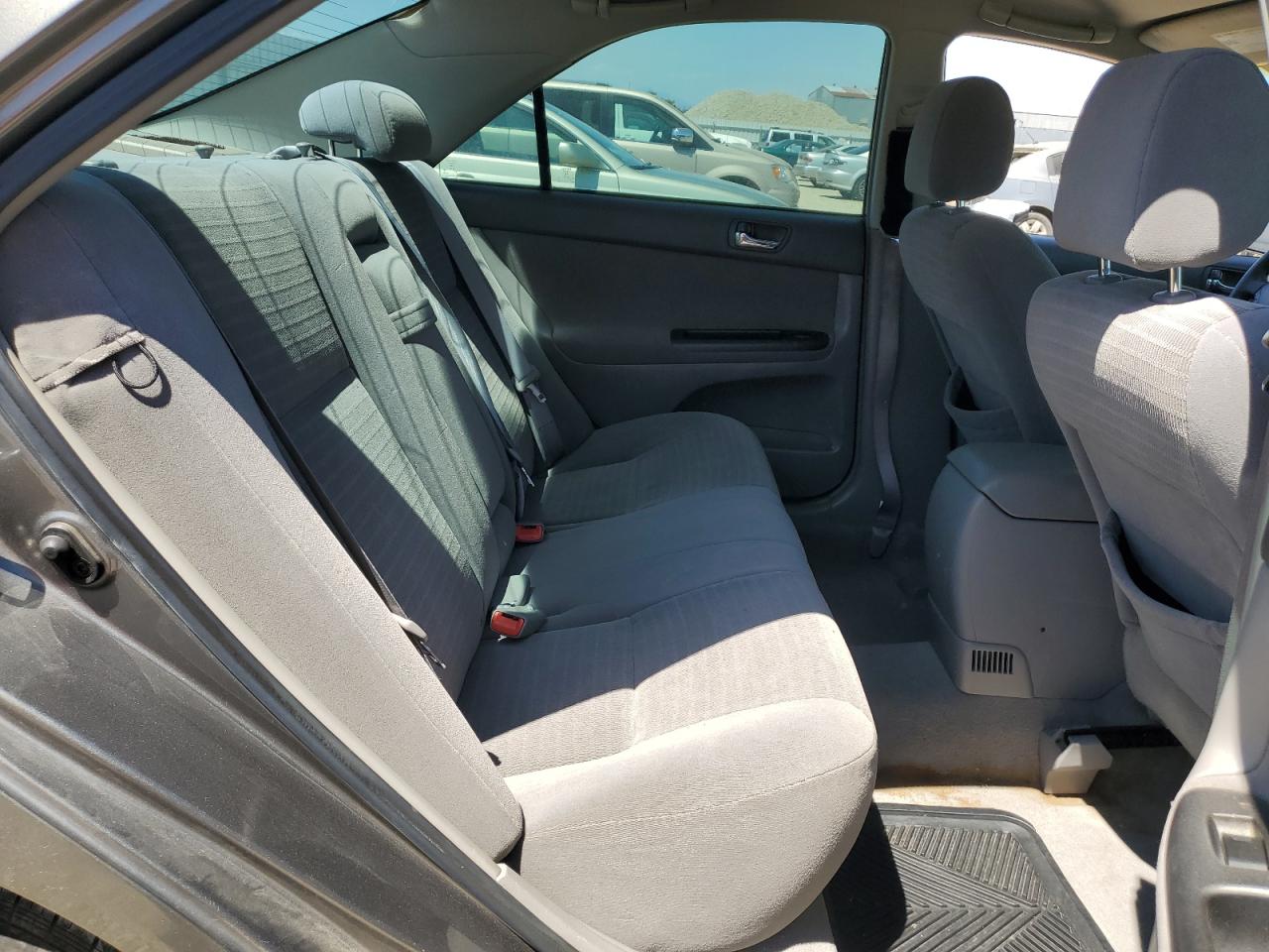 2005 Toyota Camry Le VIN: 4T1BE32KX5U600255 Lot: 64282425
