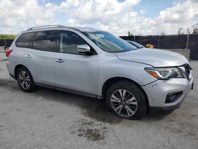  NISSAN PATHFINDER 2018 Srebrny