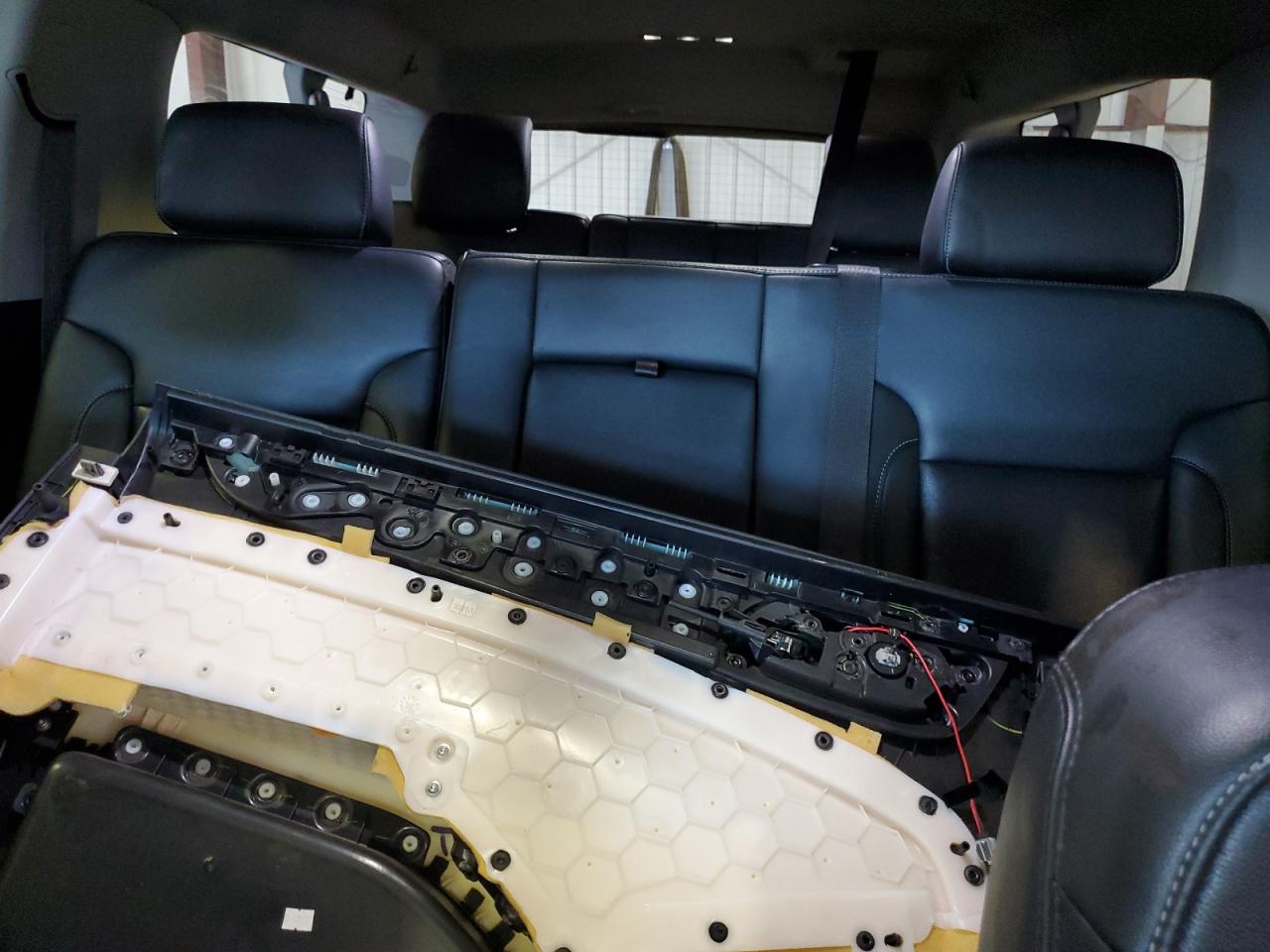 2020 Chevrolet Suburban K1500 Lt VIN: 1GNSKHKCXLR282552 Lot: 63101145