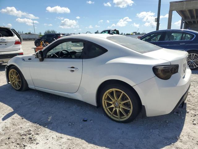  TOYOTA SCION 2013 Biały