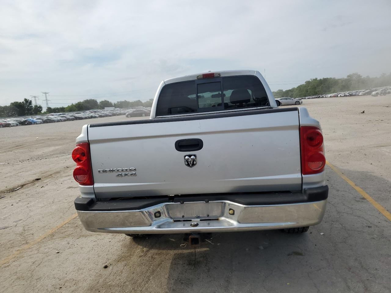 2007 Dodge Dakota Quad VIN: 1D7HW28K27S270841 Lot: 64657325