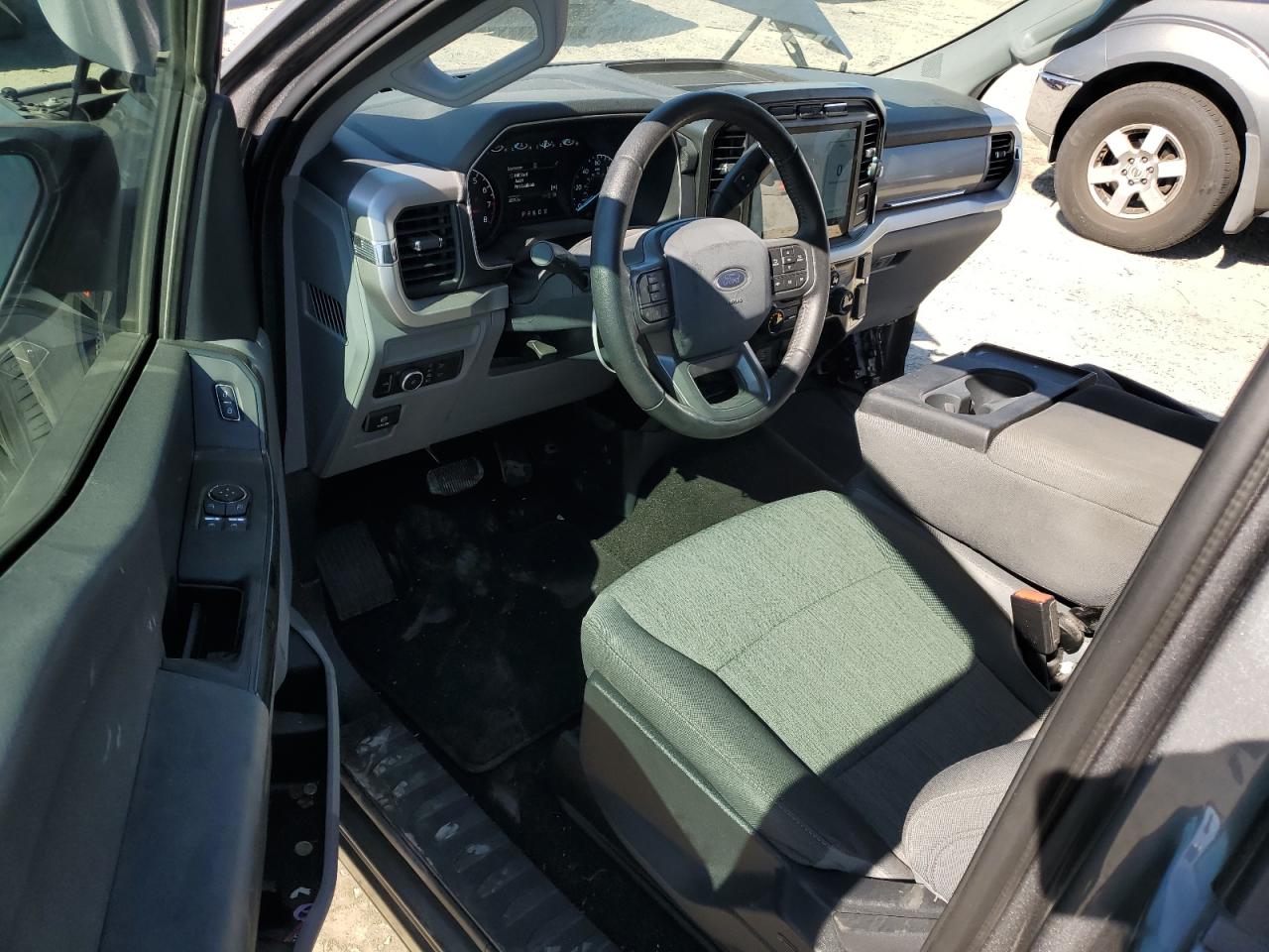 2022 Ford F150 VIN: 1FTMF1C50NKE60266 Lot: 64695395