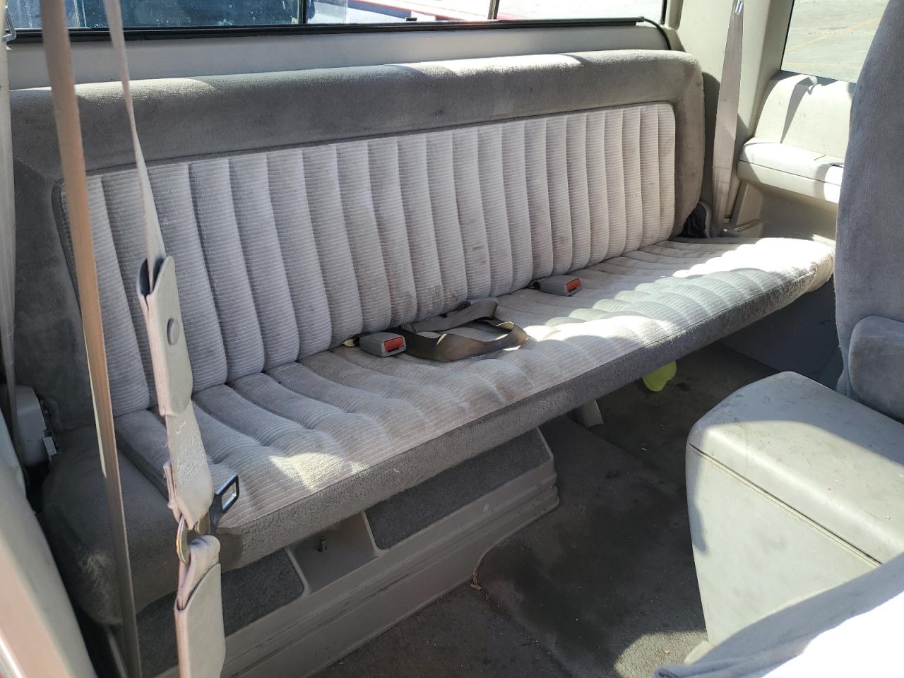 1994 Chevrolet Gmt-400 K2500 VIN: 2GCFK29KXR1311165 Lot: 63323395
