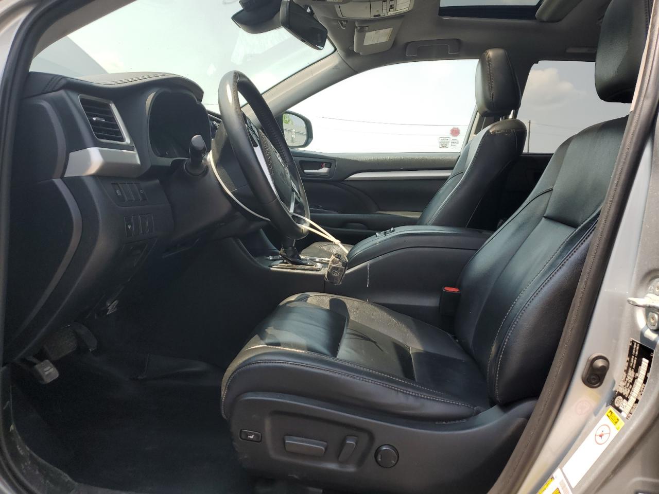 2019 Toyota Highlander Hybrid VIN: 5TDJGRFH9KS063986 Lot: 63289735
