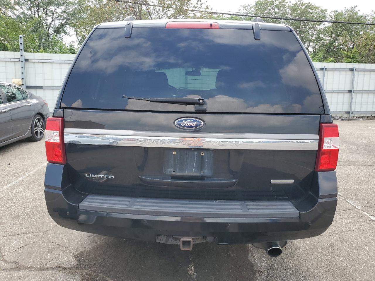 2016 Ford Expedition Limited VIN: 1FMJU2AT8GEF42467 Lot: 63438565