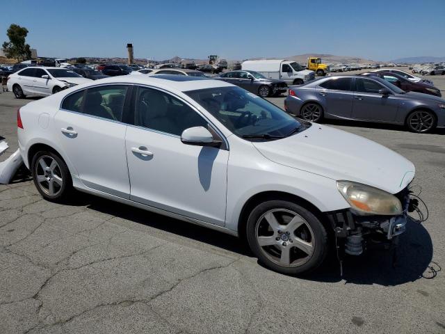  VOLVO S60 2013 White