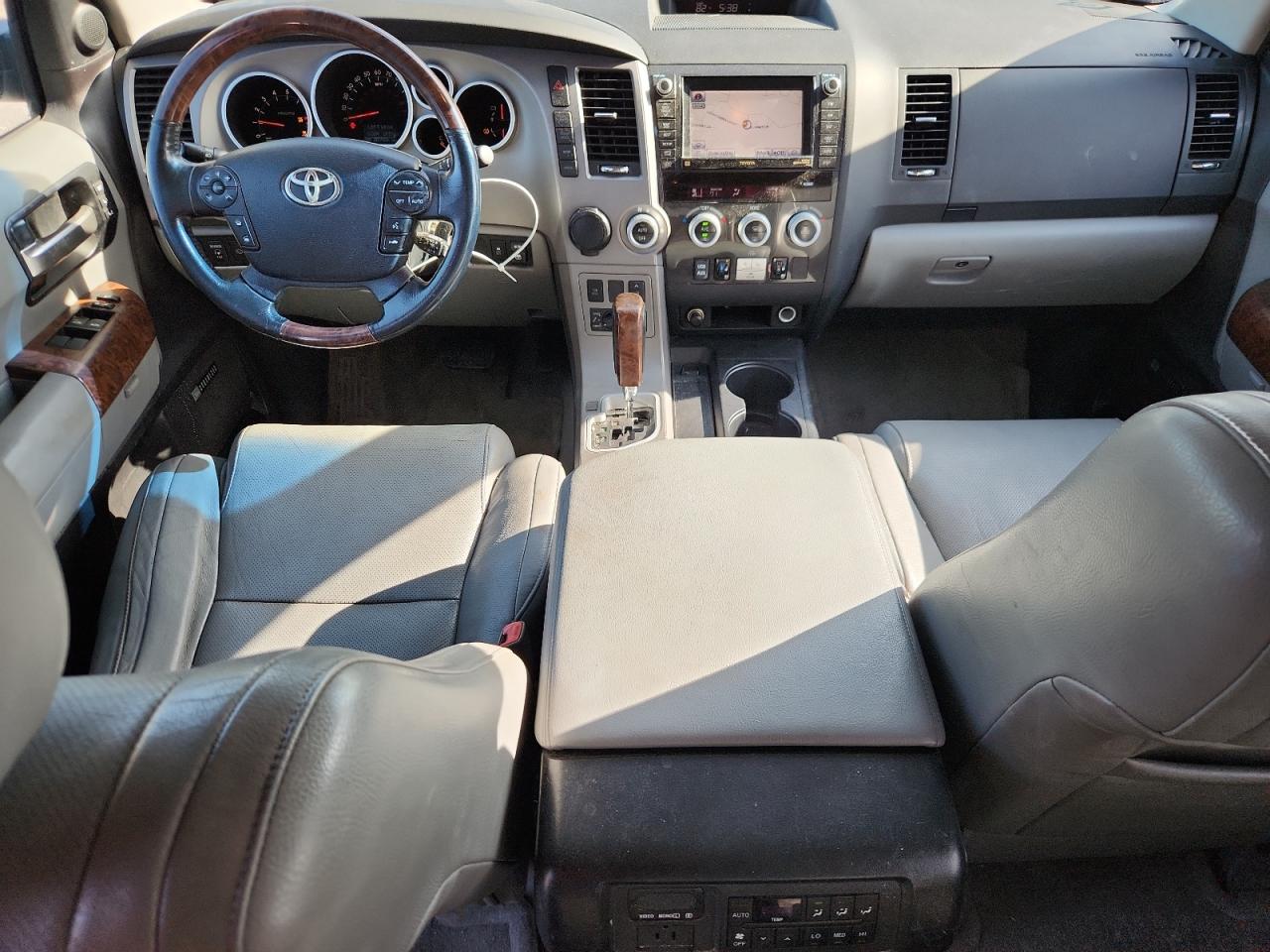 2010 Toyota Sequoia Platinum VIN: 5TDYY5G1XAS029639 Lot: 64479585