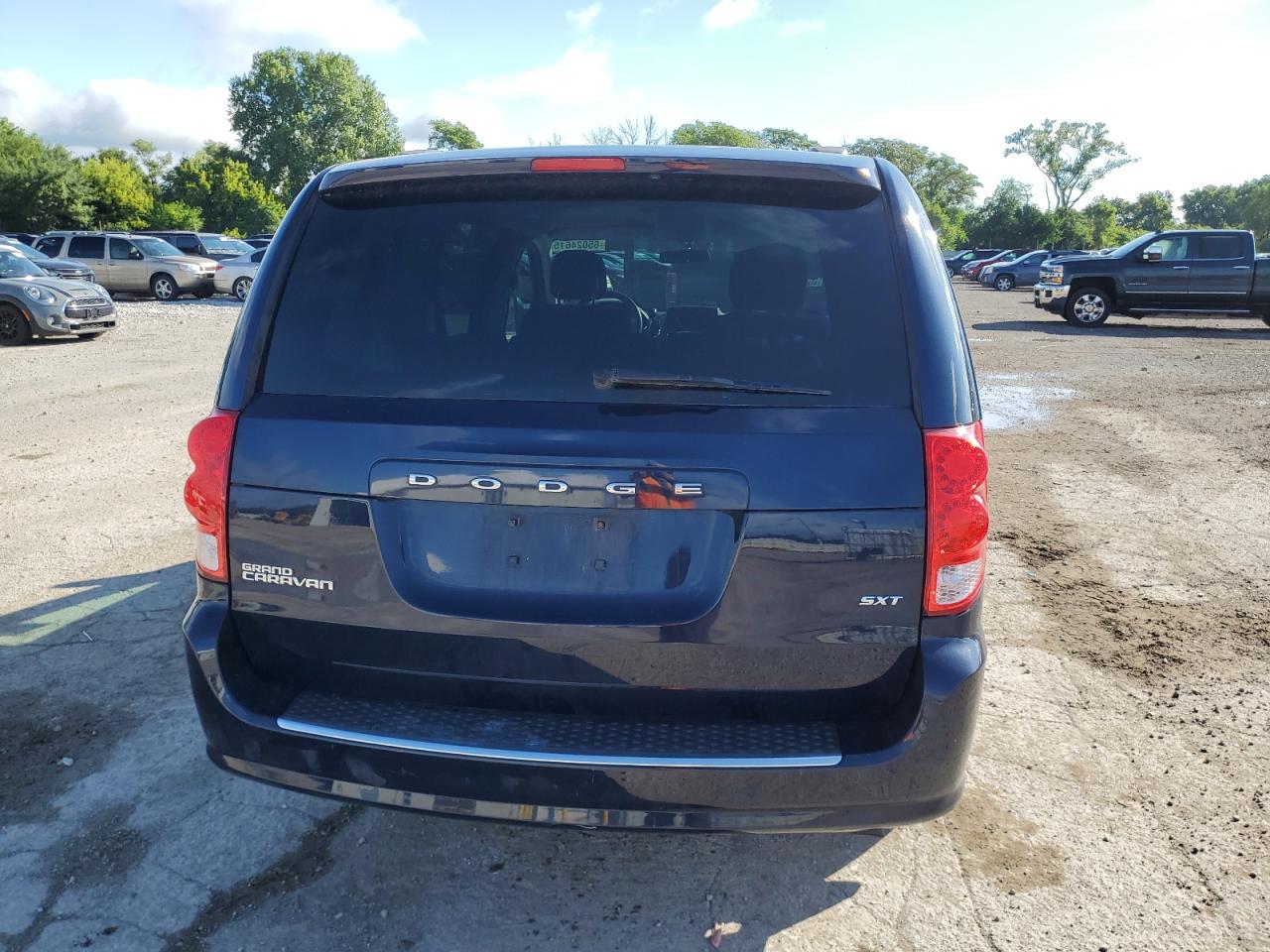 2015 Dodge Grand Caravan Sxt VIN: 2C4RDGCG2FR606721 Lot: 65024615