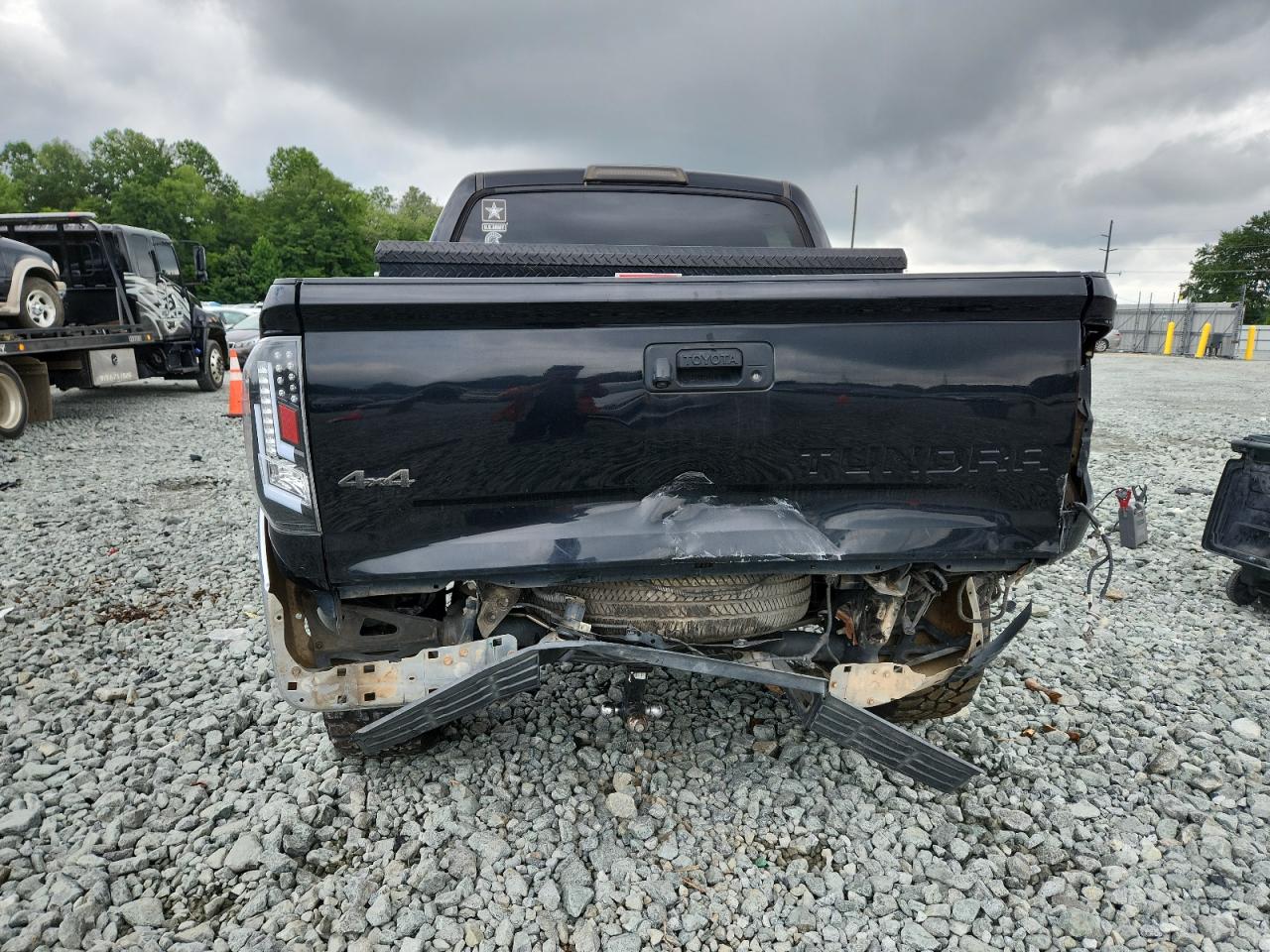 2017 Toyota Tundra Crewmax Sr5 VIN: 5TFDW5F16HX592522 Lot: 63625715