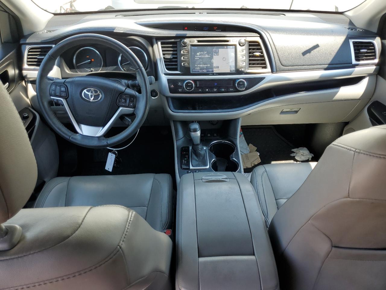 2015 Toyota Highlander Xle VIN: 5TDJKRFH5FS215881 Lot: 64847315
