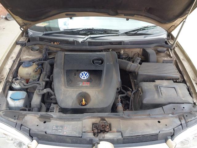 2002 VOLKSWAGEN GOLF TDI S