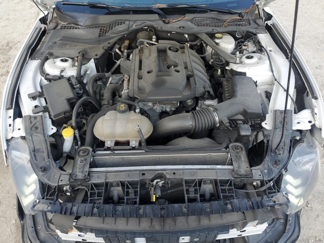 2018 Ford Mustang VIN: 1FATP8UH5J5177421 Lot: 62783235
