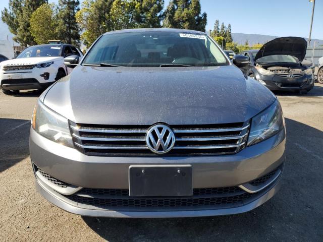  VOLKSWAGEN PASSAT 2015 Szary