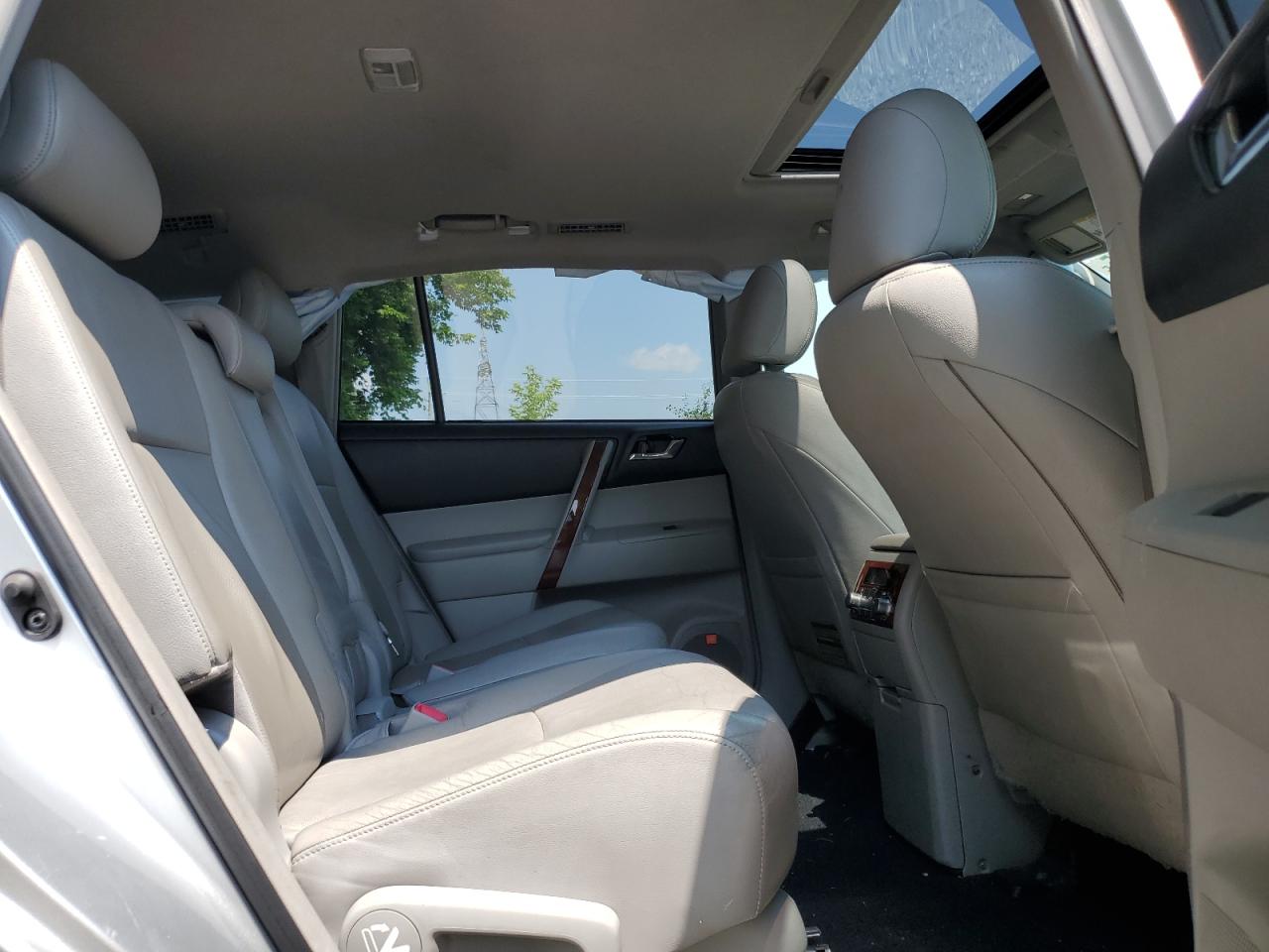 2011 Toyota Highlander Hybrid Limited VIN: JTEDC3EH1B2002769 Lot: 63731725
