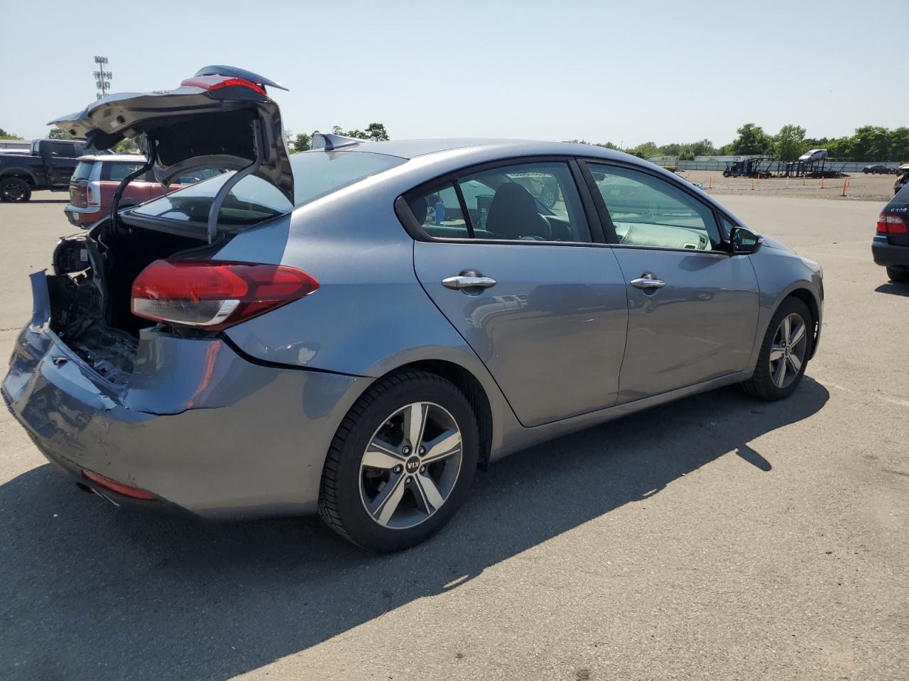 2018 Kia Forte Lx VIN: 3KPFL4A76JE242806 Lot: 65820485
