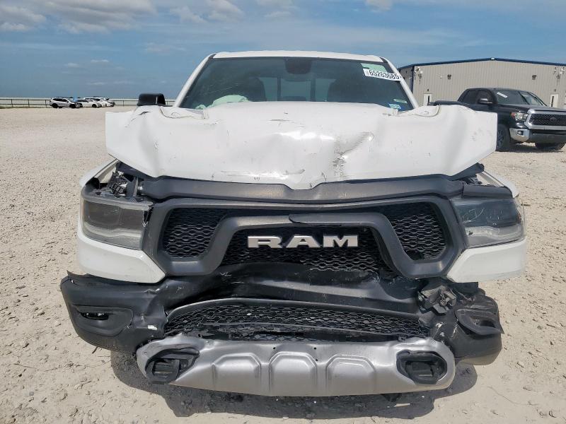  RAM 1500 2019 Белы
