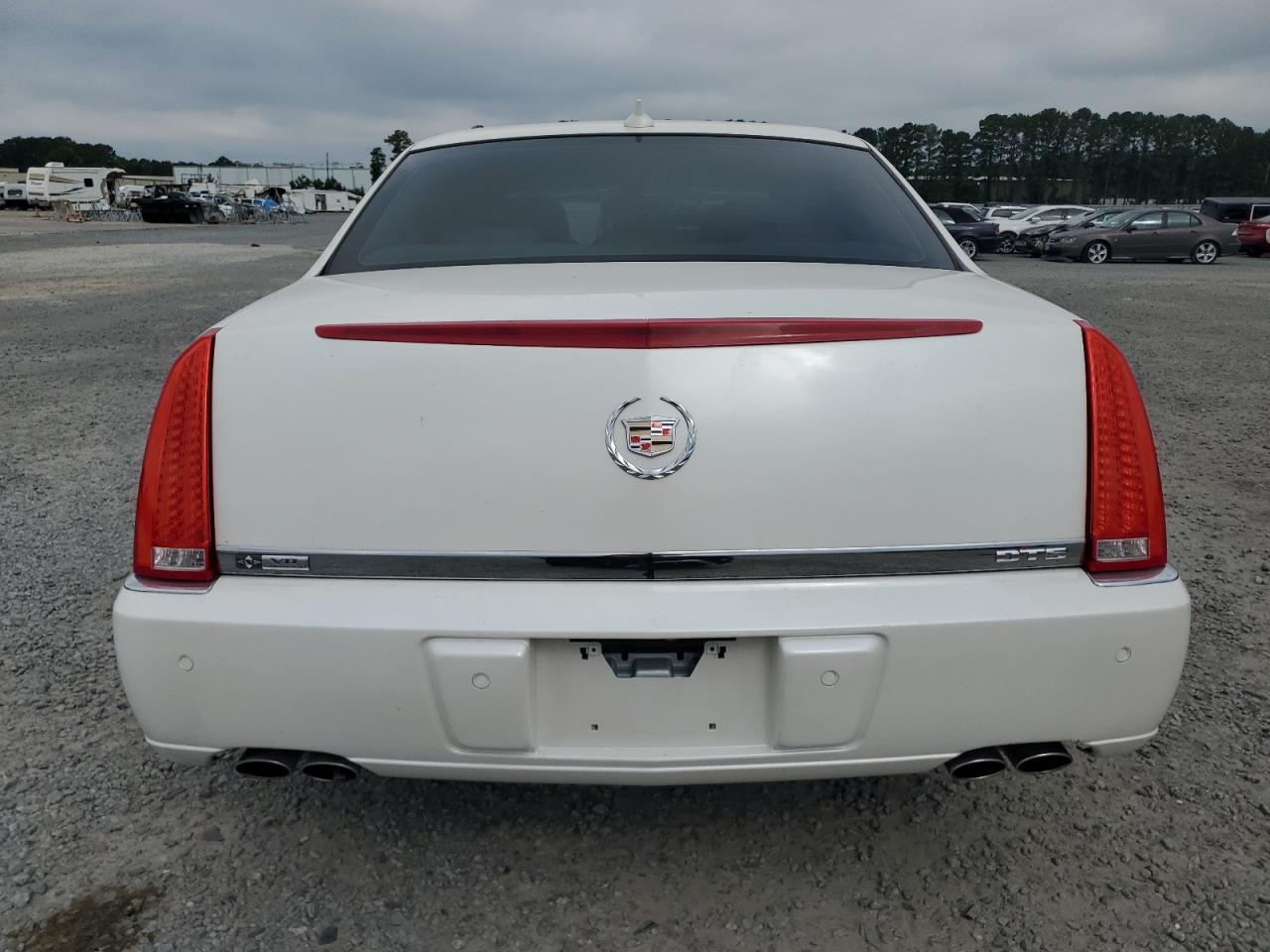 2011 Cadillac Dts Premium Collection VIN: 1G6KH5E68BU133678 Lot: 63776175