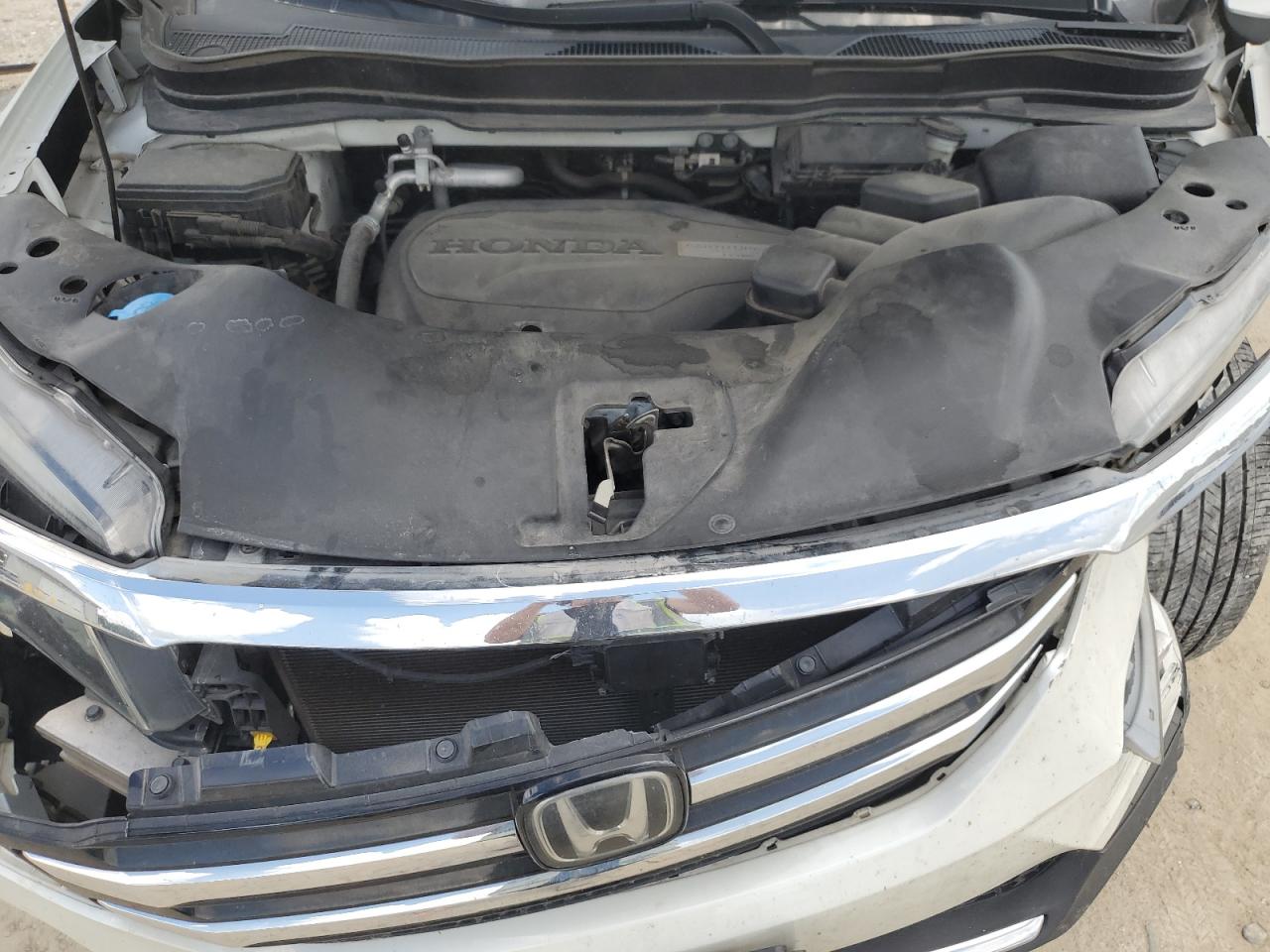 2017 Honda Pilot Elite VIN: 5FNYF6H05HB105283 Lot: 64198355