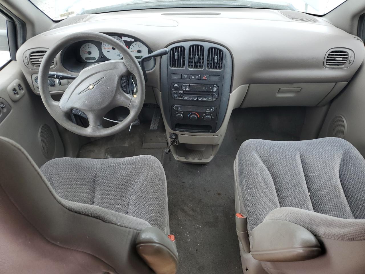 2002 Chrysler Voyager VIN: 1C4GJ25372B608504 Lot: 65255235
