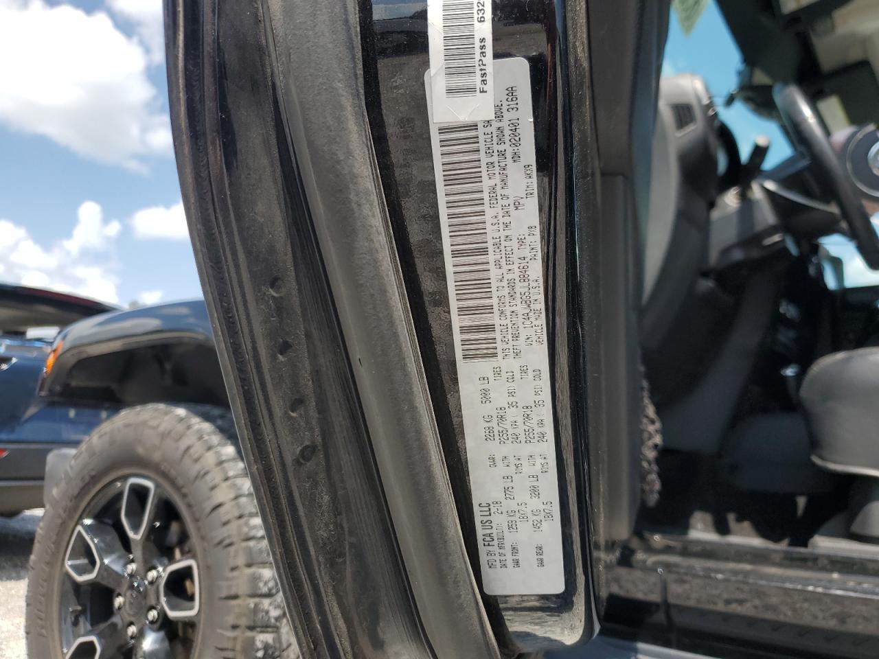 2018 Jeep Wrangler Sahara VIN: 1C4AJWBG5JL884614 Lot: 65006085