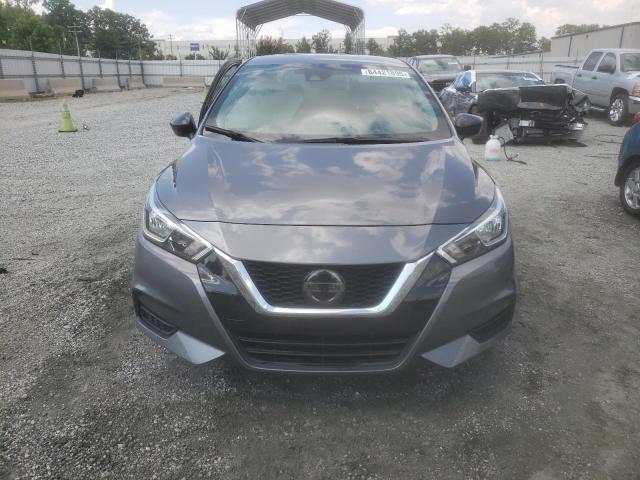  NISSAN VERSA 2021 Серый