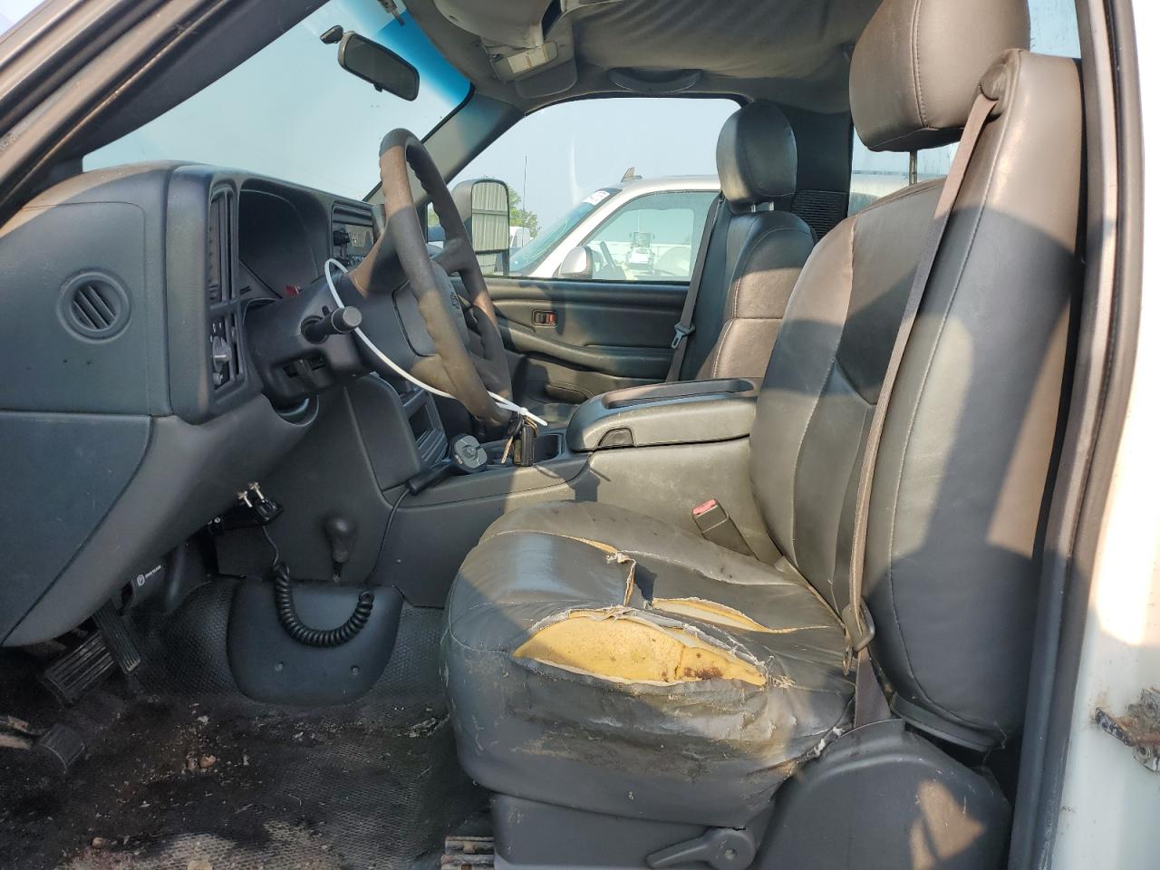 2001 Chevrolet Silverado K2500 Heavy Duty VIN: 1GCHK24U21E179152 Lot: 63370525