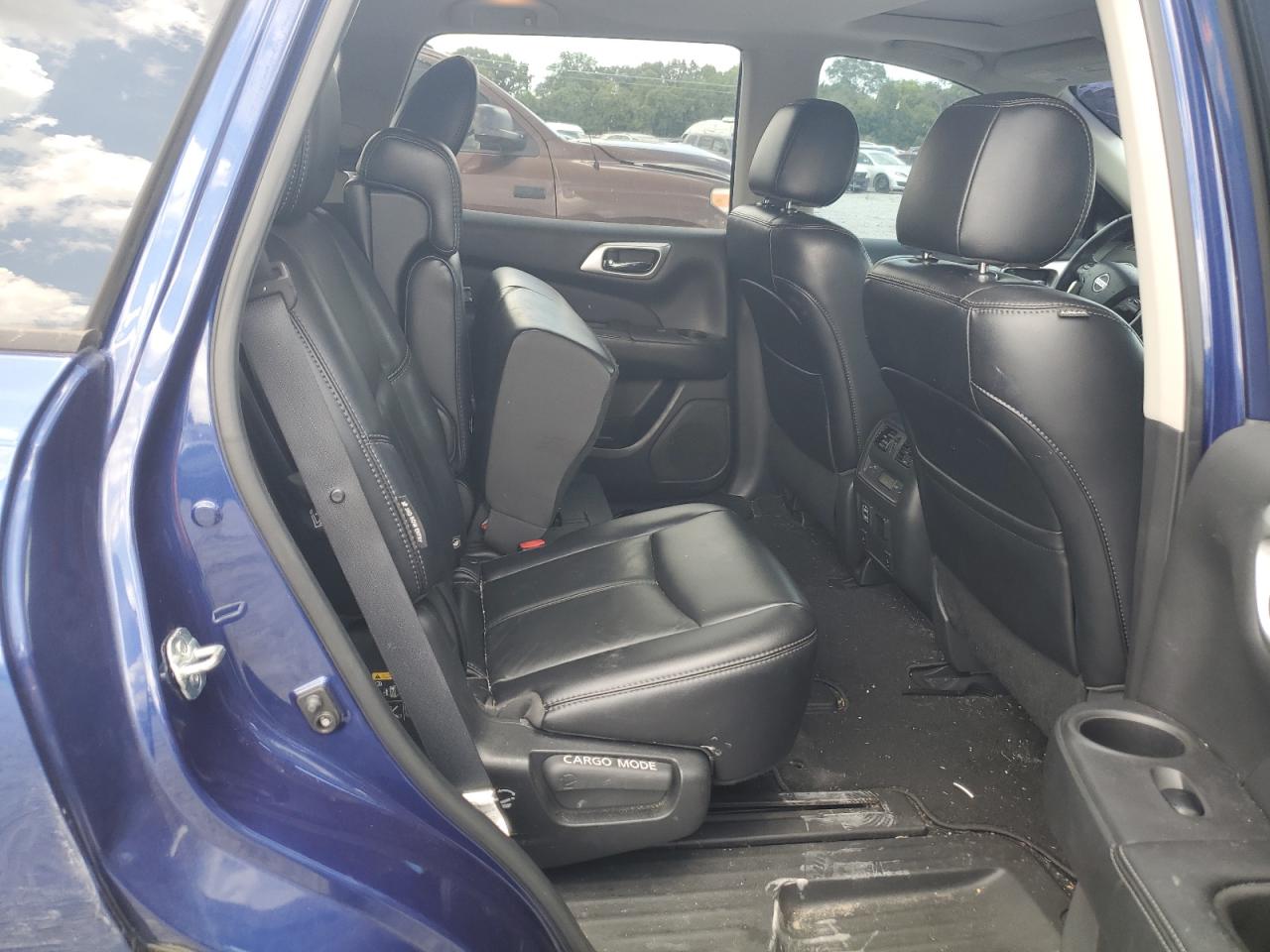 2018 Nissan Pathfinder S VIN: 5N1DR2MN4JC607328 Lot: 65805275