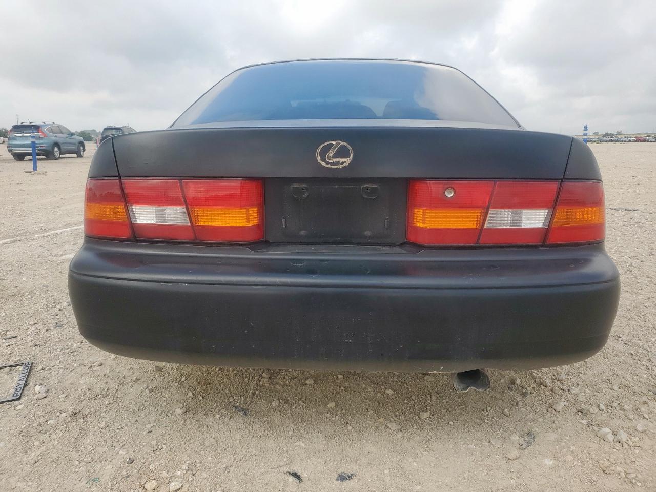1998 Lexus Es 300 VIN: JT8BF28G7W5051414 Lot: 64765925