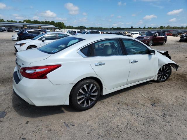  NISSAN ALTIMA 2017 Белы