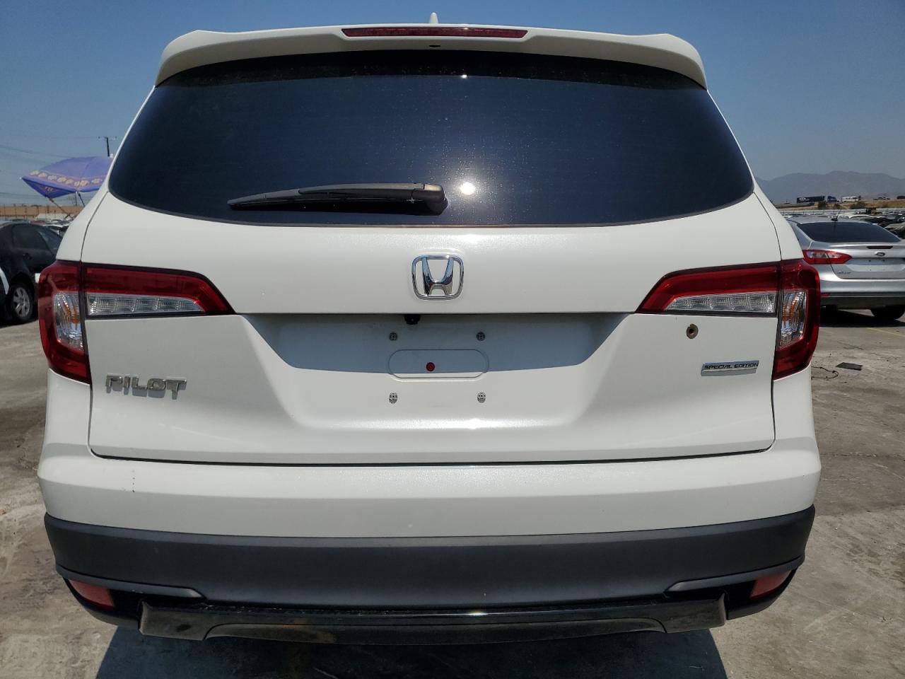2022 Honda Pilot Se VIN: 5FNYF5H29NB018574 Lot: 65708835