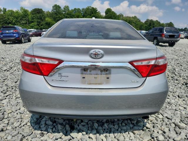  TOYOTA CAMRY 2015 Серебристый