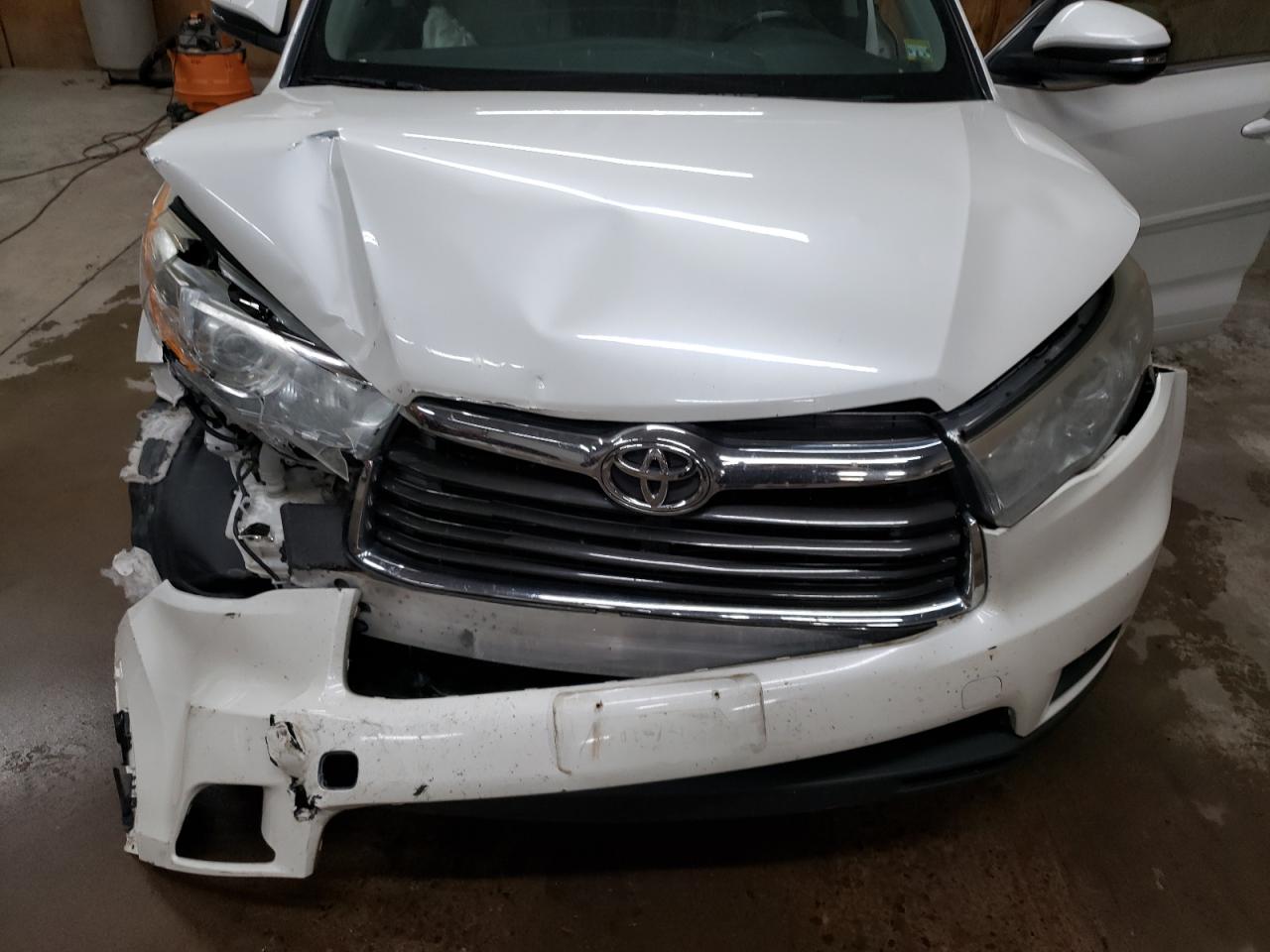 2016 Toyota Highlander Xle VIN: 5TDJKRFH7GS353732 Lot: 64858645
