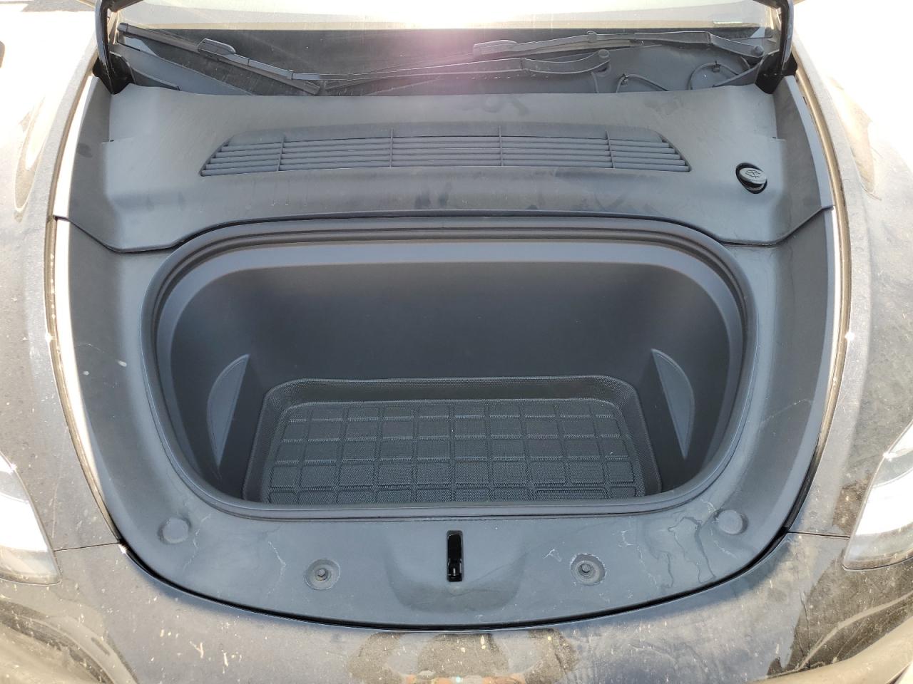 2022 Tesla Model Y VIN: 7SAYGDEE2NF486851 Lot: 64903125
