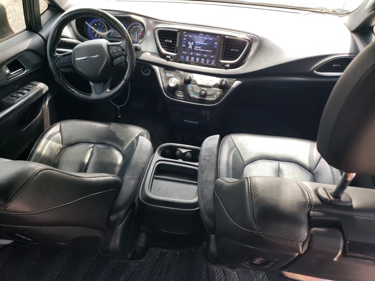 2019 Chrysler Pacifica Touring L VIN: 2C4RC1BG1KR669174 Lot: 64273355