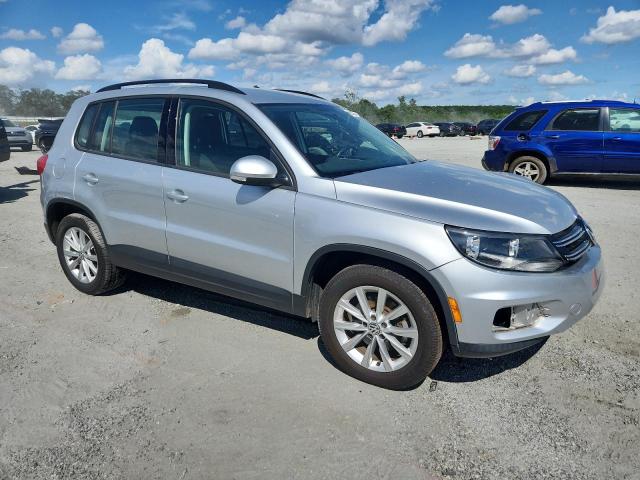  VOLKSWAGEN TIGUAN 2017 Silver