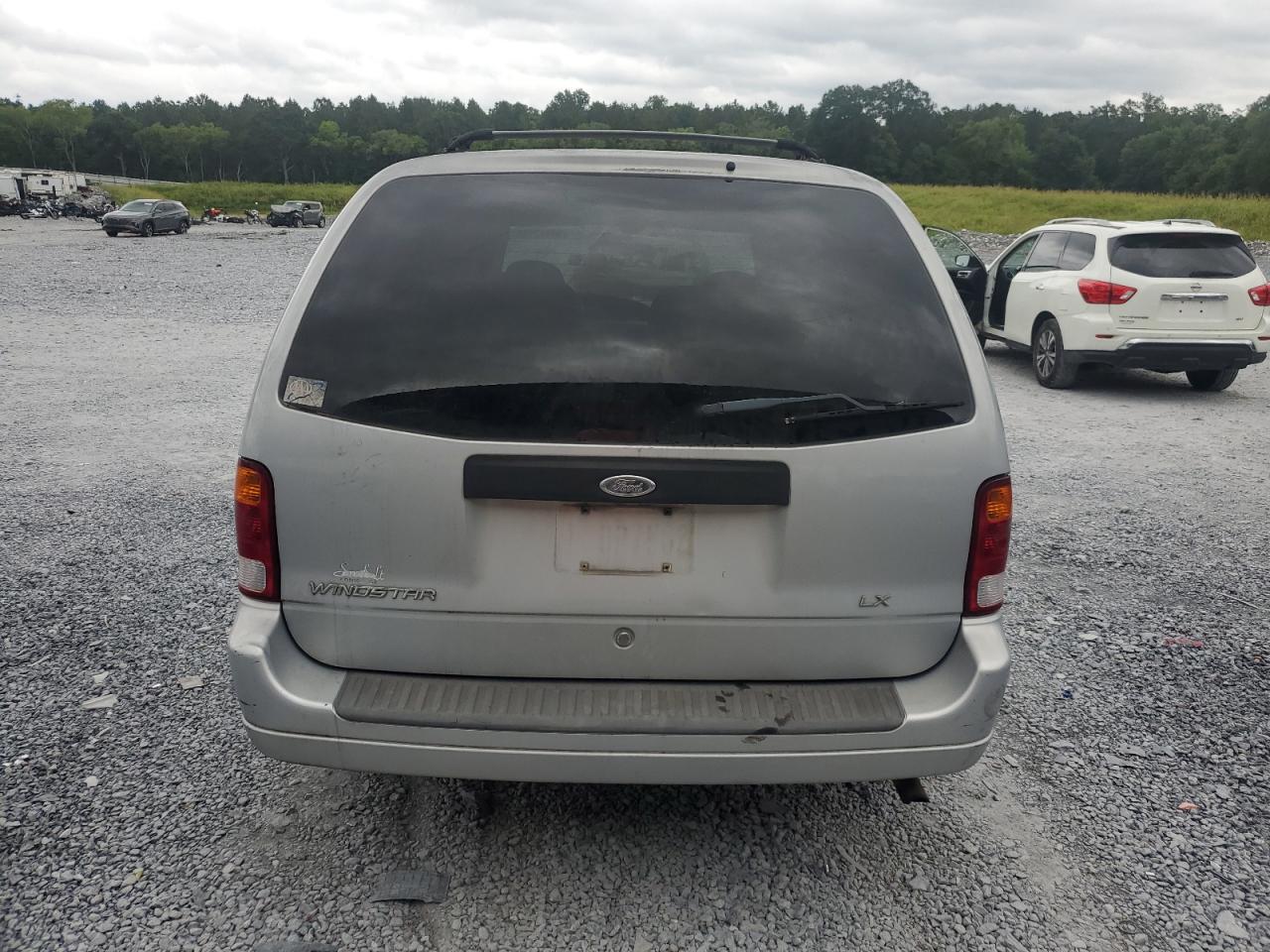2fmza51453bb15257 2FMZA51453BB15257 2003 Ford Windstar Lx