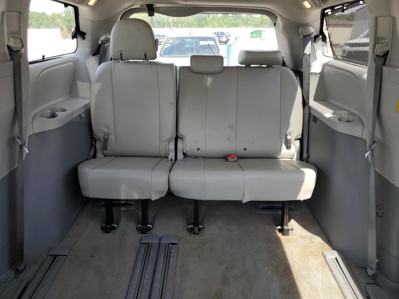 2014 Toyota Sienna Xle VIN: 5TDYK3DC7ES462515 Lot: 63008685