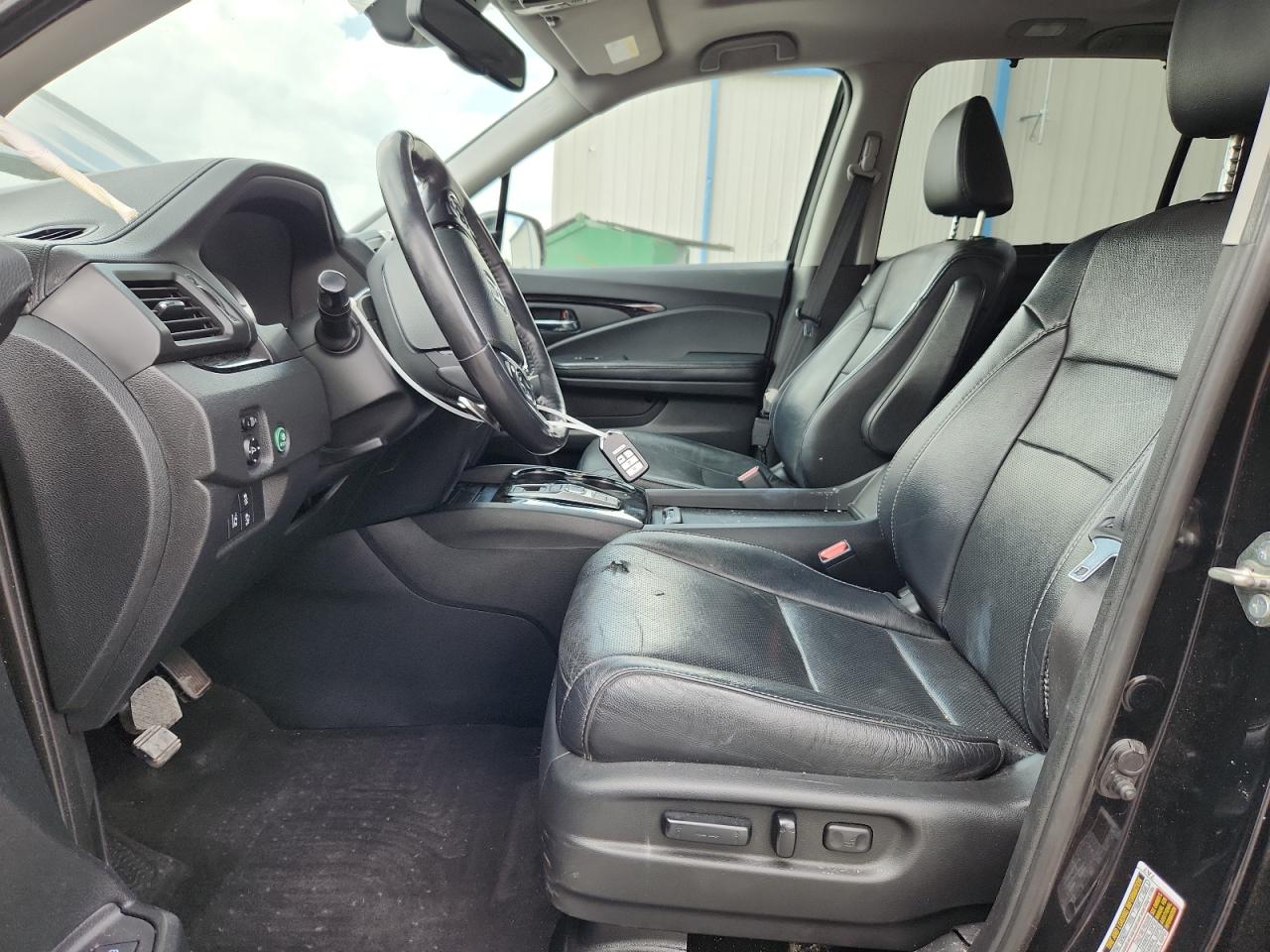 2017 Honda Pilot Elite VIN: 5FNYF6H08HB031888 Lot: 63852545