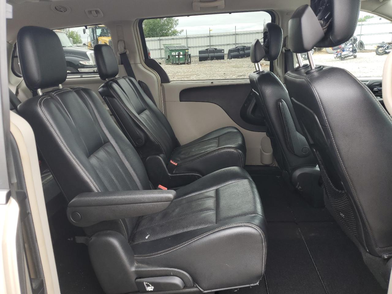 2013 Chrysler Town & Country Touring L VIN: 2C4RC1CG4DR530996 Lot: 64954055