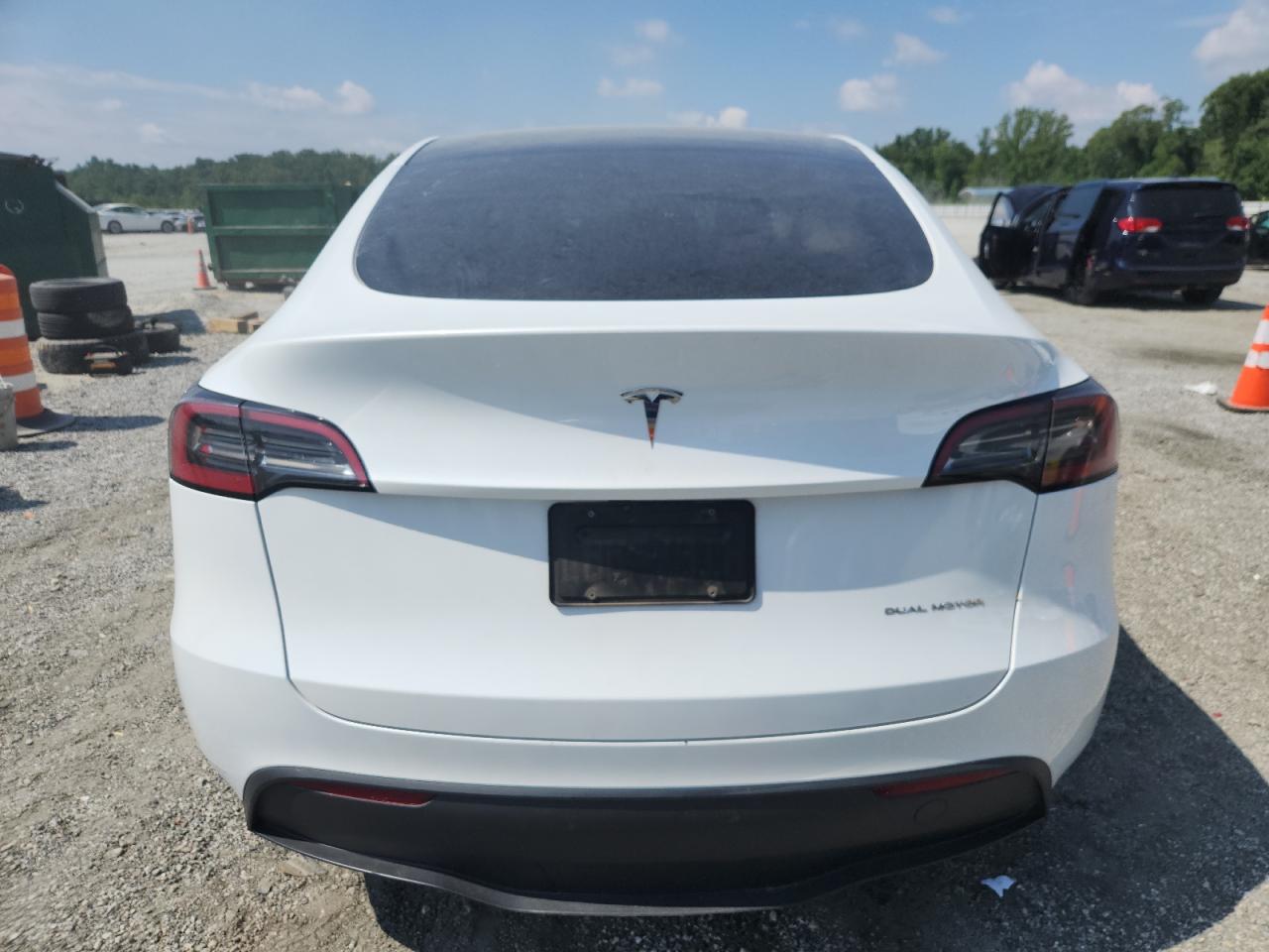 2024 Tesla Model Y VIN: 7SAYGDEE1RA259458 Lot: 62735315