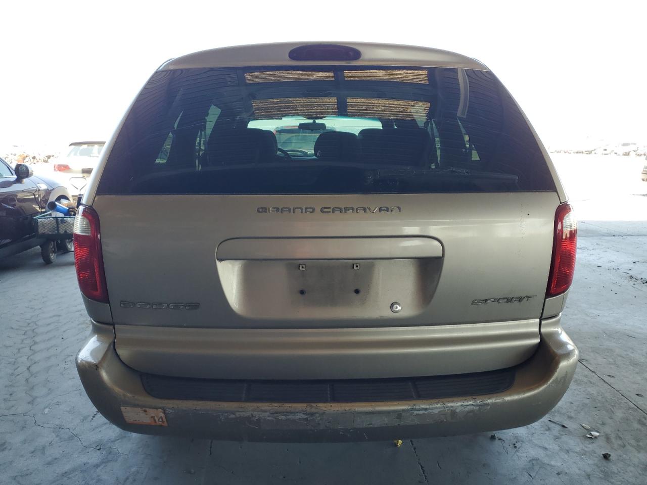 2002 Dodge Grand Caravan Sport VIN: 2B4GP44372R739846 Lot: 64702965