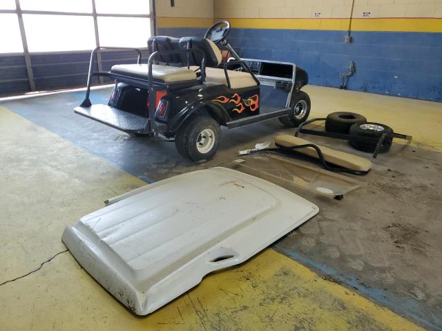 2003 CLUB GOLF CART  