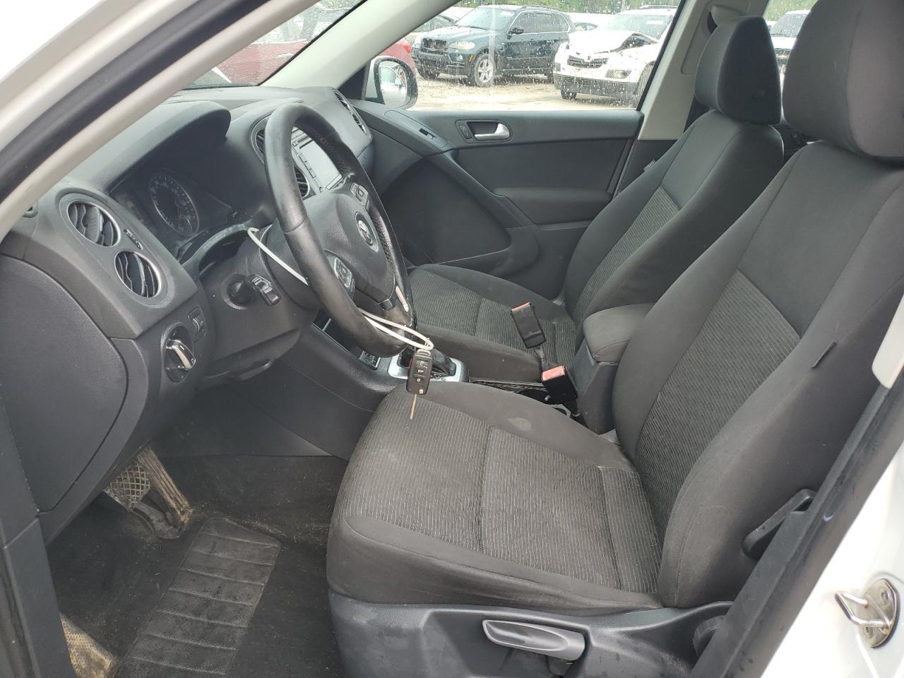 2015 Volkswagen Tiguan S VIN: WVGBV7AX0FW538374 Lot: 63837175