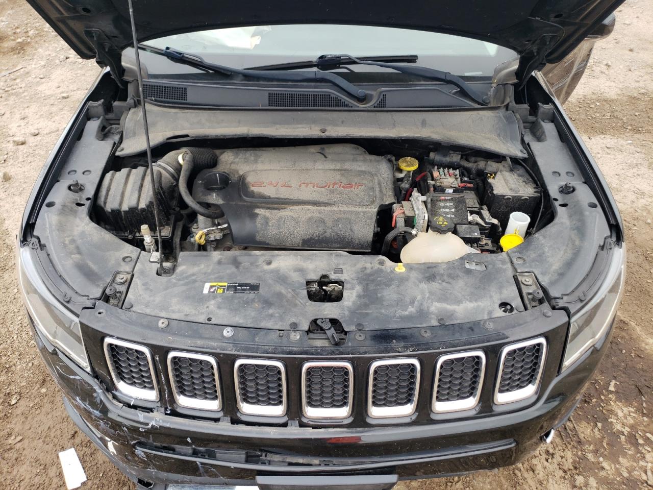 2018 Jeep Compass Limited VIN: 3C4NJCCB0JT205159 Lot: 65085475