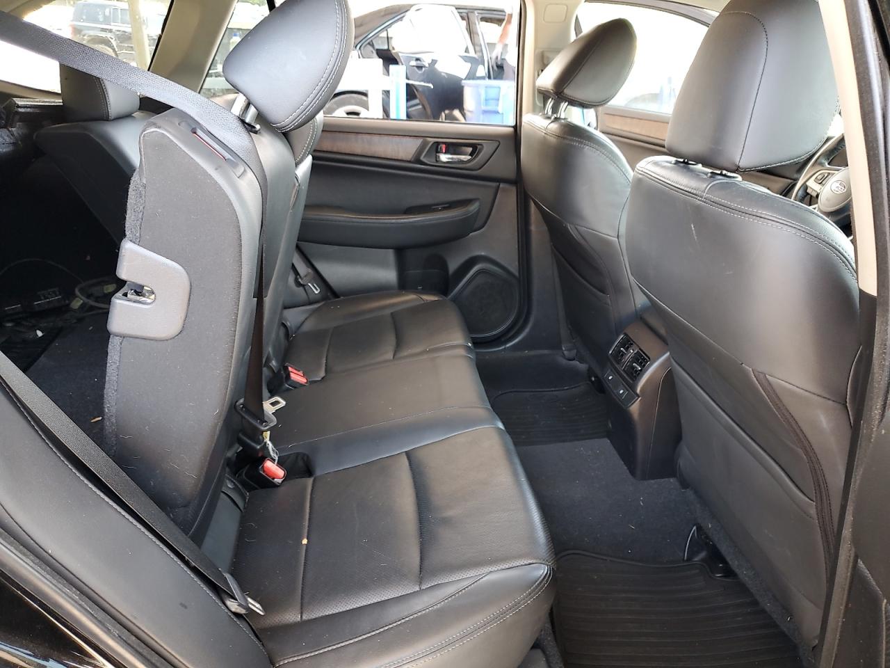 2017 Subaru Outback 2.5I Limited VIN: 4S4BSANC1H3253457 Lot: 63003065