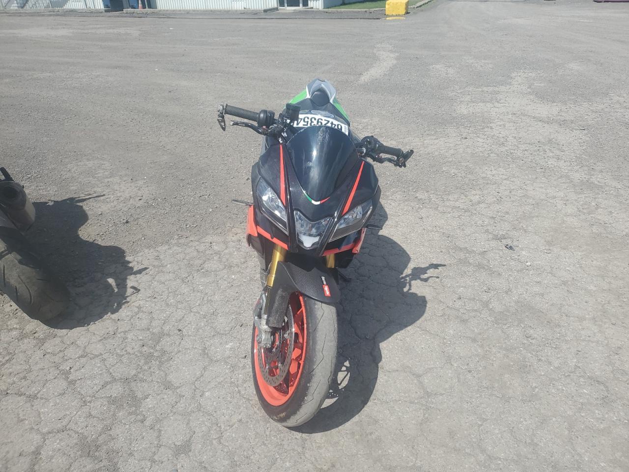 2019 Aprilia Tuono V4 1 grey null null ZD4KGUA14KS000095 photo #3