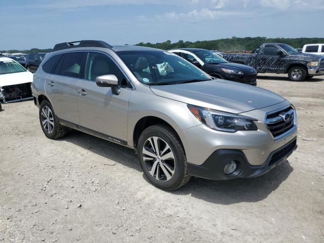  SUBARU OUTBACK 2018 Srebrny